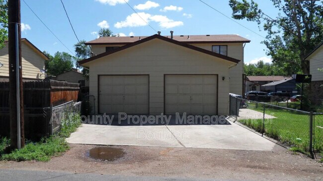 Photo - 1341 Emery St