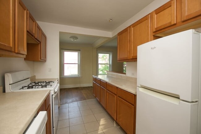 Photo - 918 Green Bay Unit L2