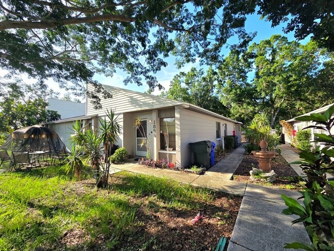 Building Photo - Beautiful 2 Bedroom, 2 Bathroom Apartment ...