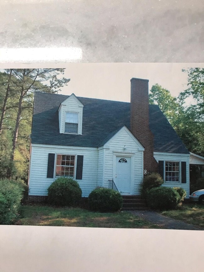 Building Photo - 805 E 3rd St Rental