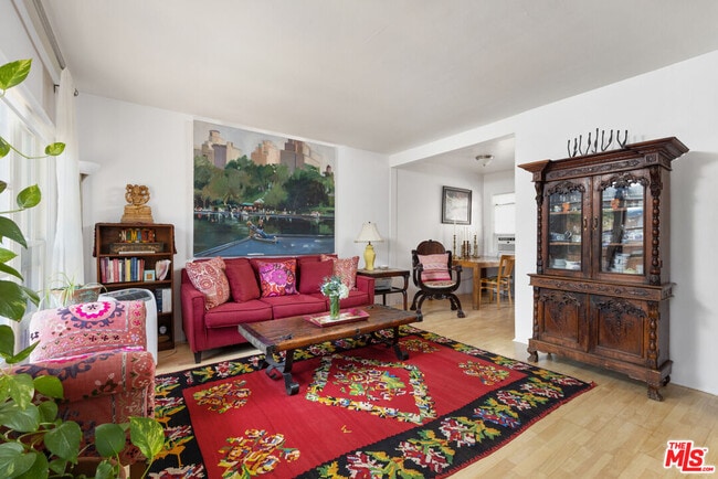 Photo - 1621 Centinela Ave Unidad B