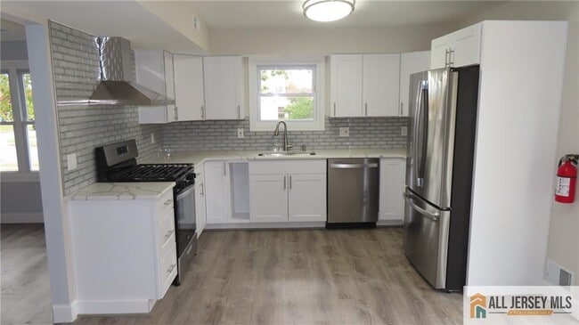 Photo - 1 Sturbridge Dr