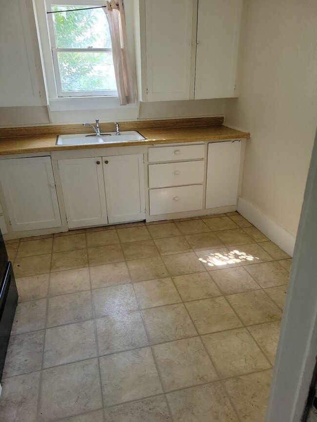 Photo - 636 3rd Ave W Unit 638