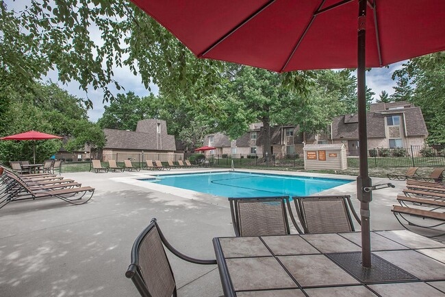 Outdoor Pool - Preston Court Apartments & Townhomes