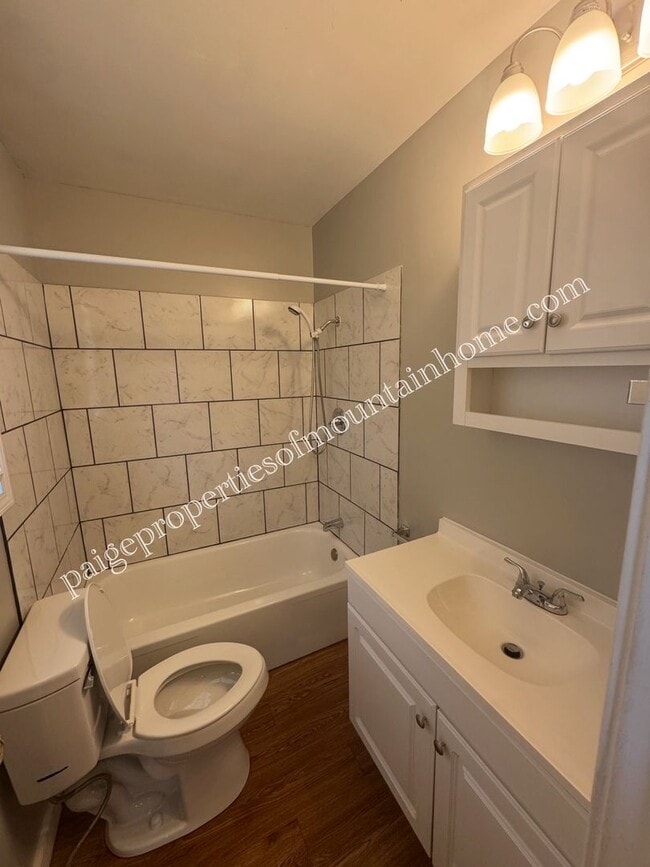 Photo - 517/519 E. 13th Street Unit 517