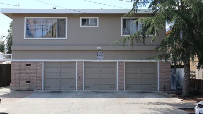 Building Photo - 219 Jackson Ave Rental