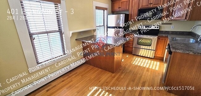 Photo - 401 Islington St