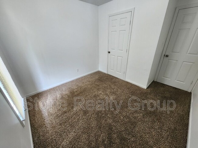 Photo - 2329 E Glenview Dr