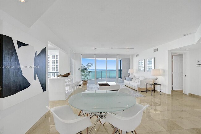 Photo - 6301 Collins Ave Unidad 2308