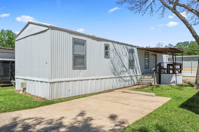 Photo - 2222 N Austin Ave