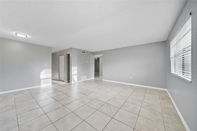 Photo - 12401 Oak Cedar Pl Unidad 201