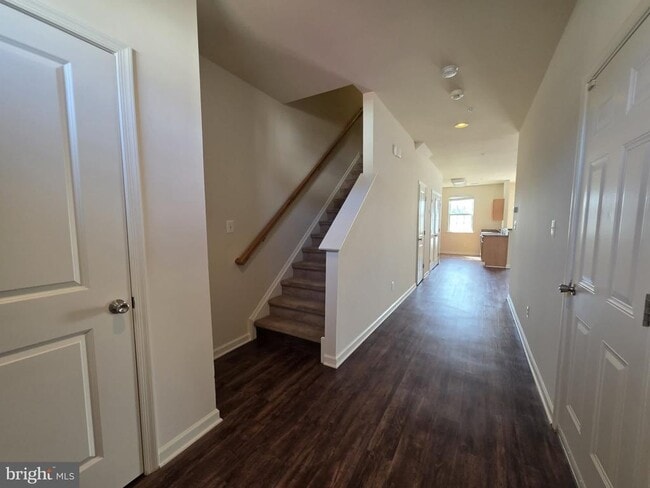 Photo - 234 Garrison Way