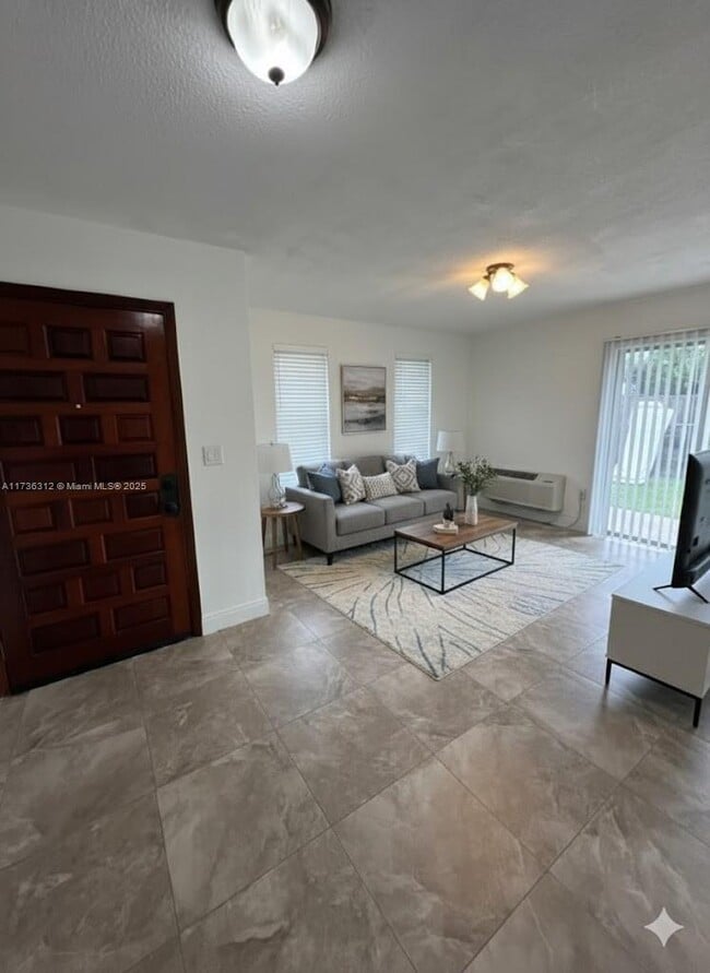 Photo - 2460 SW 36th Ave Unit 2462