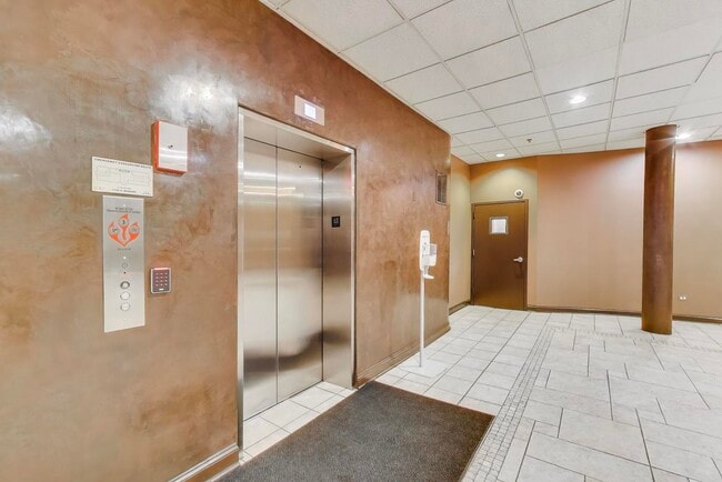 Photo - 1133 S Wabash Ave Unit 303