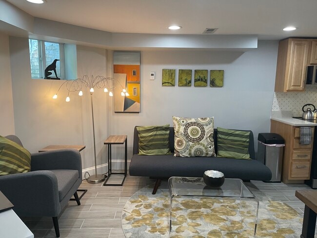 Sala de estar. - 166 Bryant St NW Unidad 2