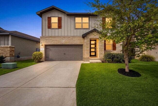 Building Photo - Room to Gather, Relax, and Enjoy Everyday Living