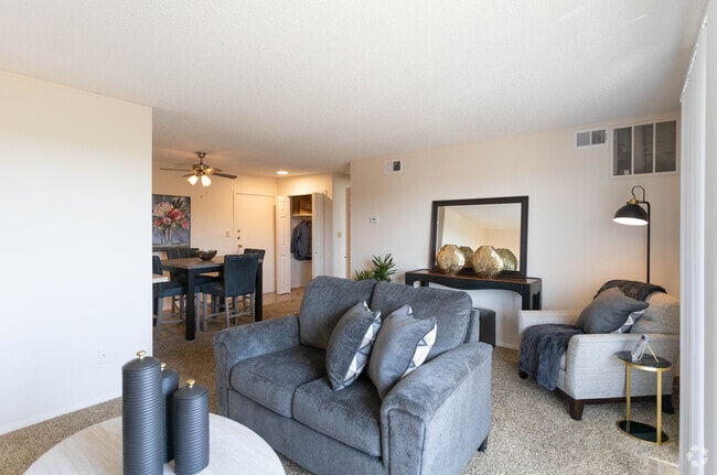 2HAB, 1.5BA - 960 ft² - Summit Park