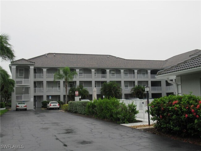 Building Photo - 519 Roma Ct Unit 2103