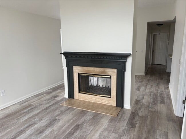 Photo - 203 Lake Forest Dr