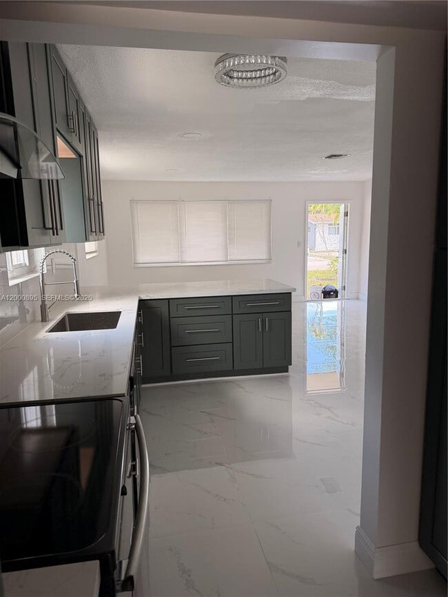 Photo - 7380 Cleveland St