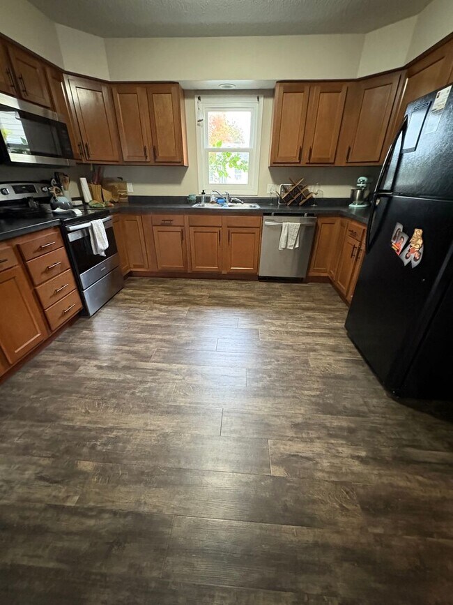 Photo - JCP - 02 - Charles St Unit 1621