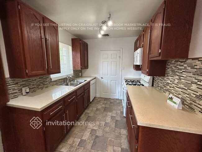 Photo - 6509 Whitman Ave