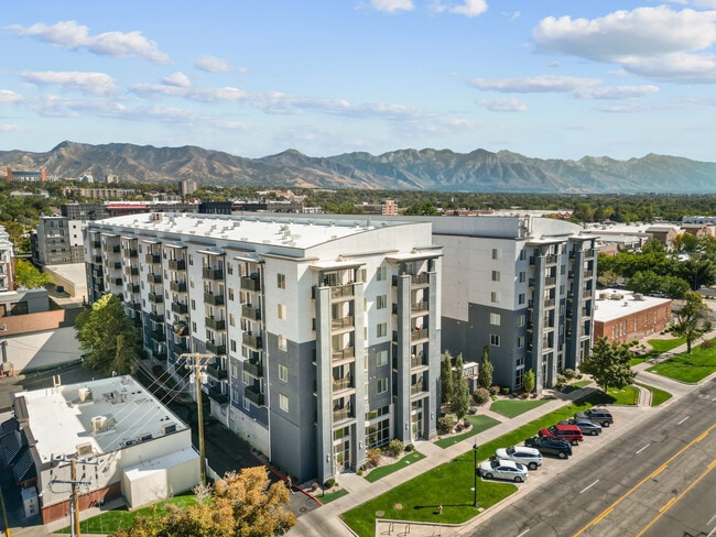 Building Photo - Elevate on 5th Rental