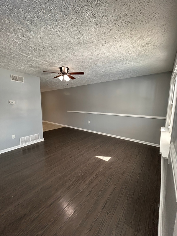 Photo - 821 Lannerton Rd