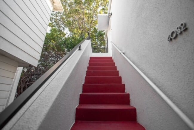 Beautiful 1B/1BA Upstairs Furnished Apt in... - Beautiful 1B/1BA Upstairs Furnished Apt in... Unidad 4032 Back-Up