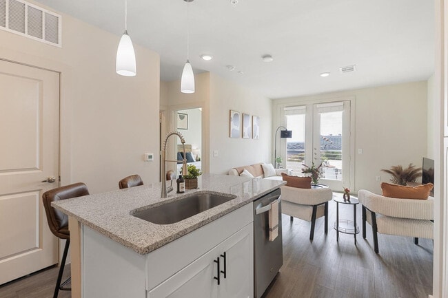 Building Photo - 5820 1/2 Cameron Rd Unit FL4-ID1303396P