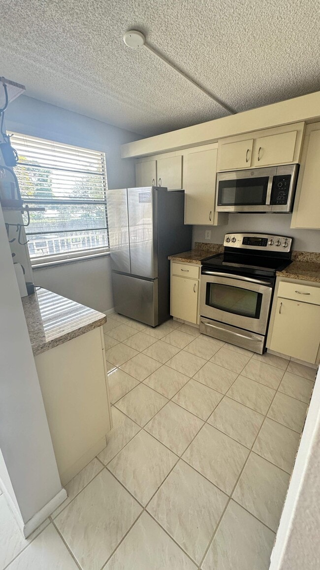 Photo - 6049 Balboa Cir Unit 202