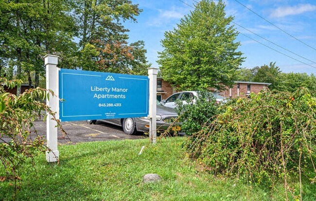 liberty-manor-apartments-sign