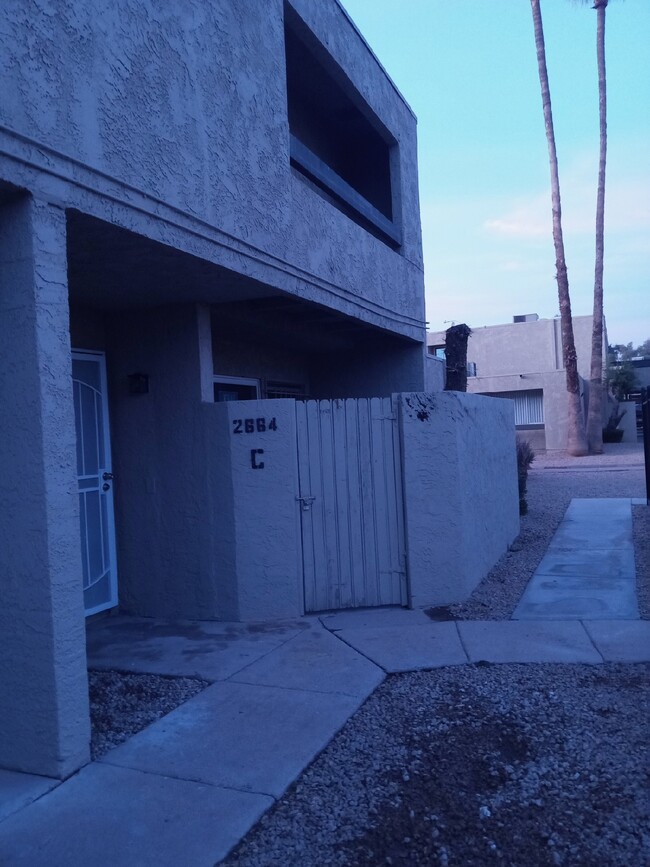 Photo - 2664 N 43rd Ave Condominio Unidad C