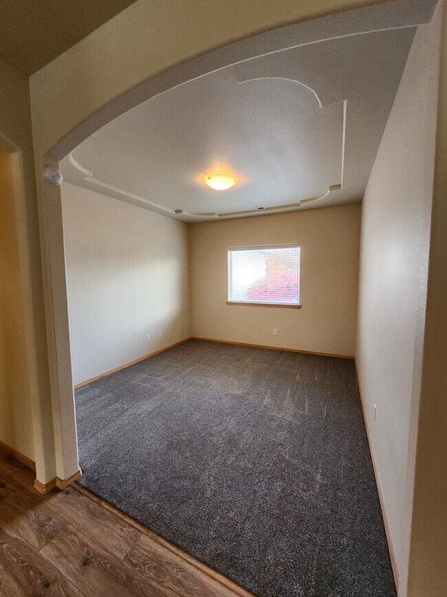 Photo - Stunning Home close to biking and walking paths!