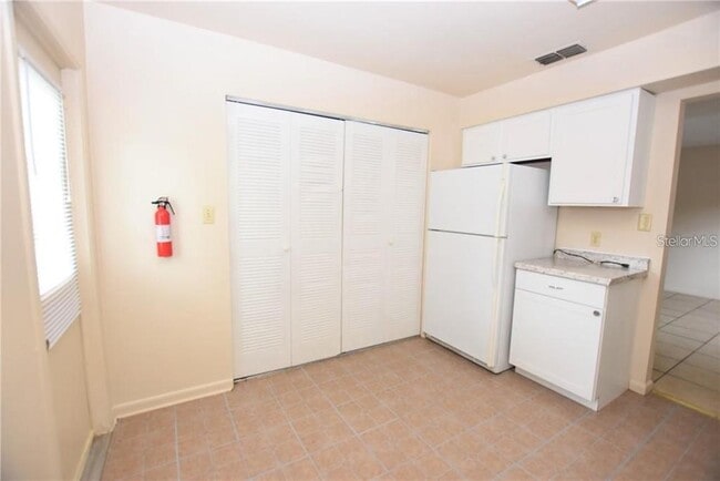 Photo - 1426 E Fern Rd