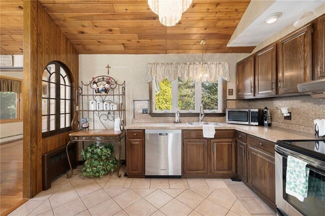 Photo - 77 Cherry Hill Rd