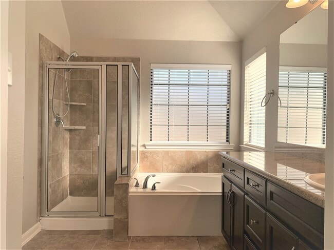 Photo - 807 Cobble Gate Dr