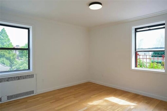 Photo - 811 Cortelyou Rd