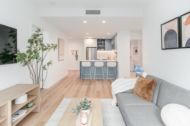 Interior Photo - Koto