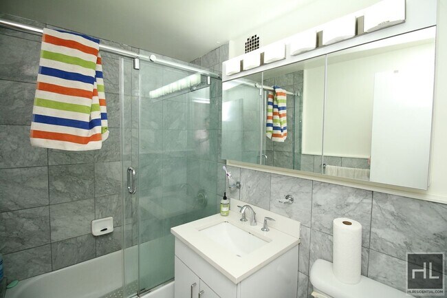 Photo - EAST 69 STREET Unit 9L