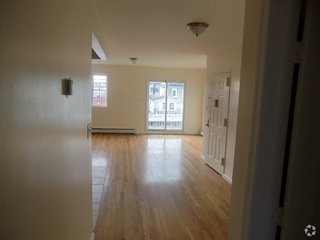 Building Photo - 2111 Dix Ave Unit 3 Fl Rental