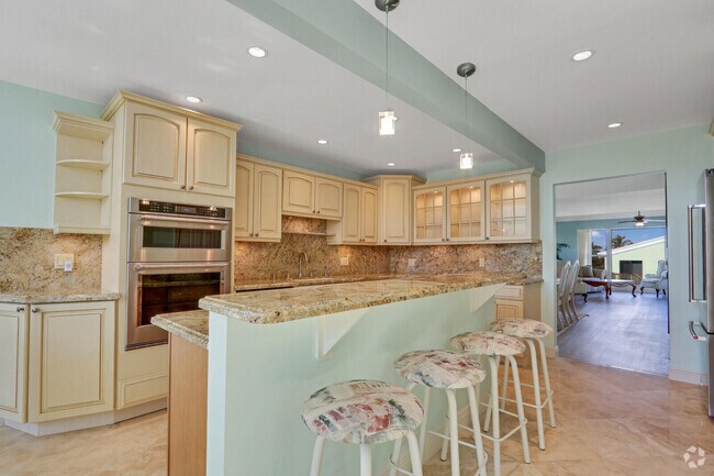 Building Photo - 2051 NE Ocean Blvd Unit A-21 Rental