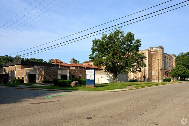 Stouder Center - Stouder Center Apartments