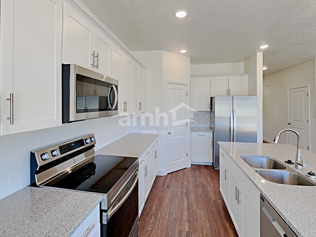 Photo - 321 North St