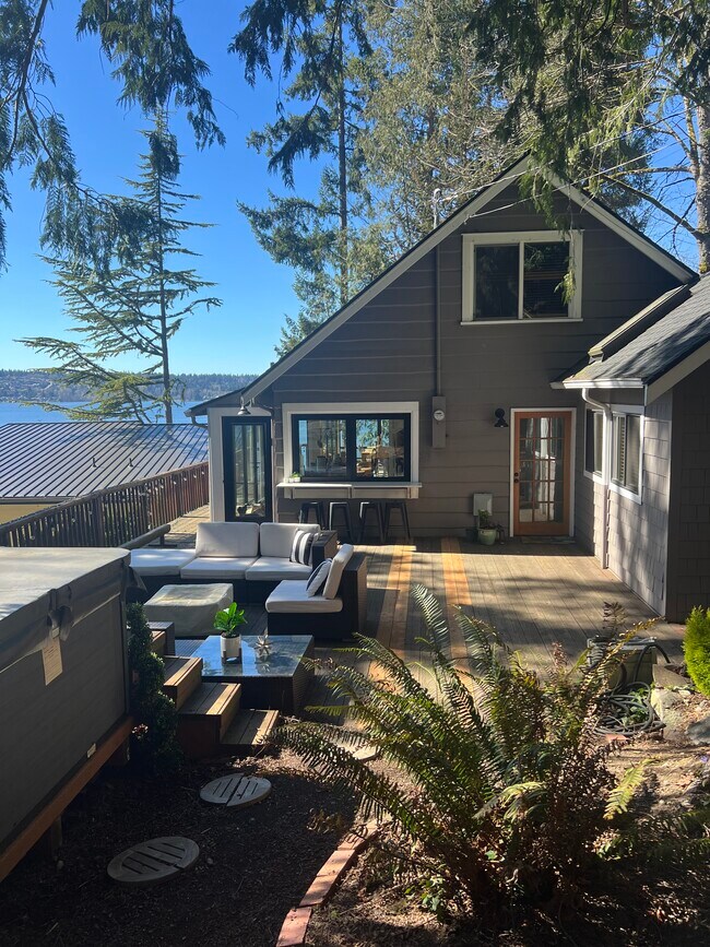 Photo - 11557 Holmes Point Dr NE