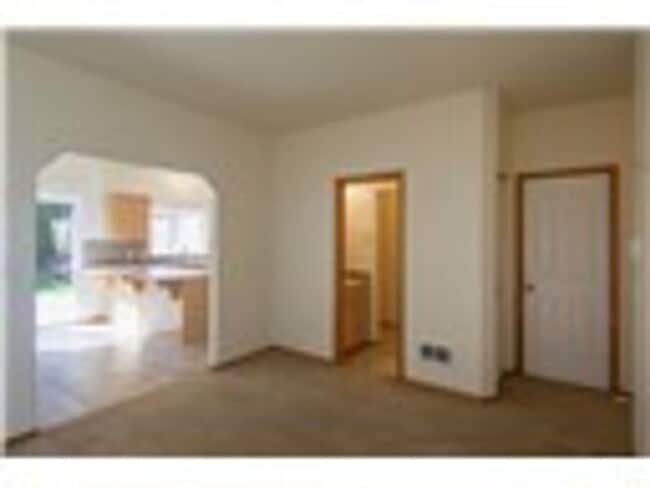 Photo - Great Port Angeles Location