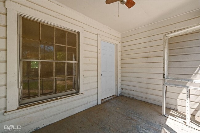 Photo - 3420 Darien St