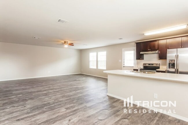 Photo - 1932 Bluethroat