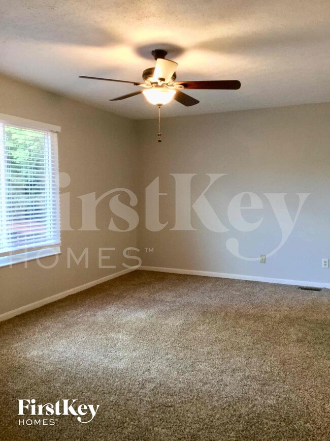 Photo - 254 Truro Ct