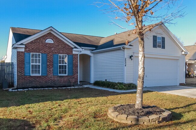 Photo - 2004 Sunlight Path Dr